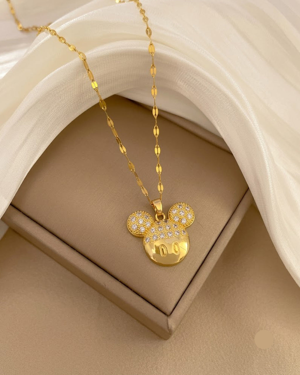 Sparkling Mouse Head Pendant Necklace