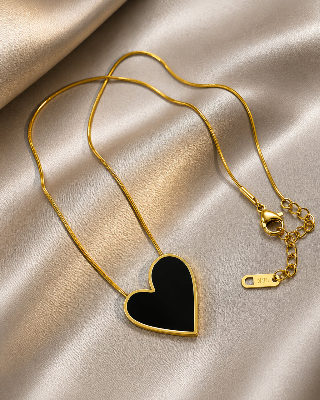 Minimalist Black Heart Pendant Necklace
