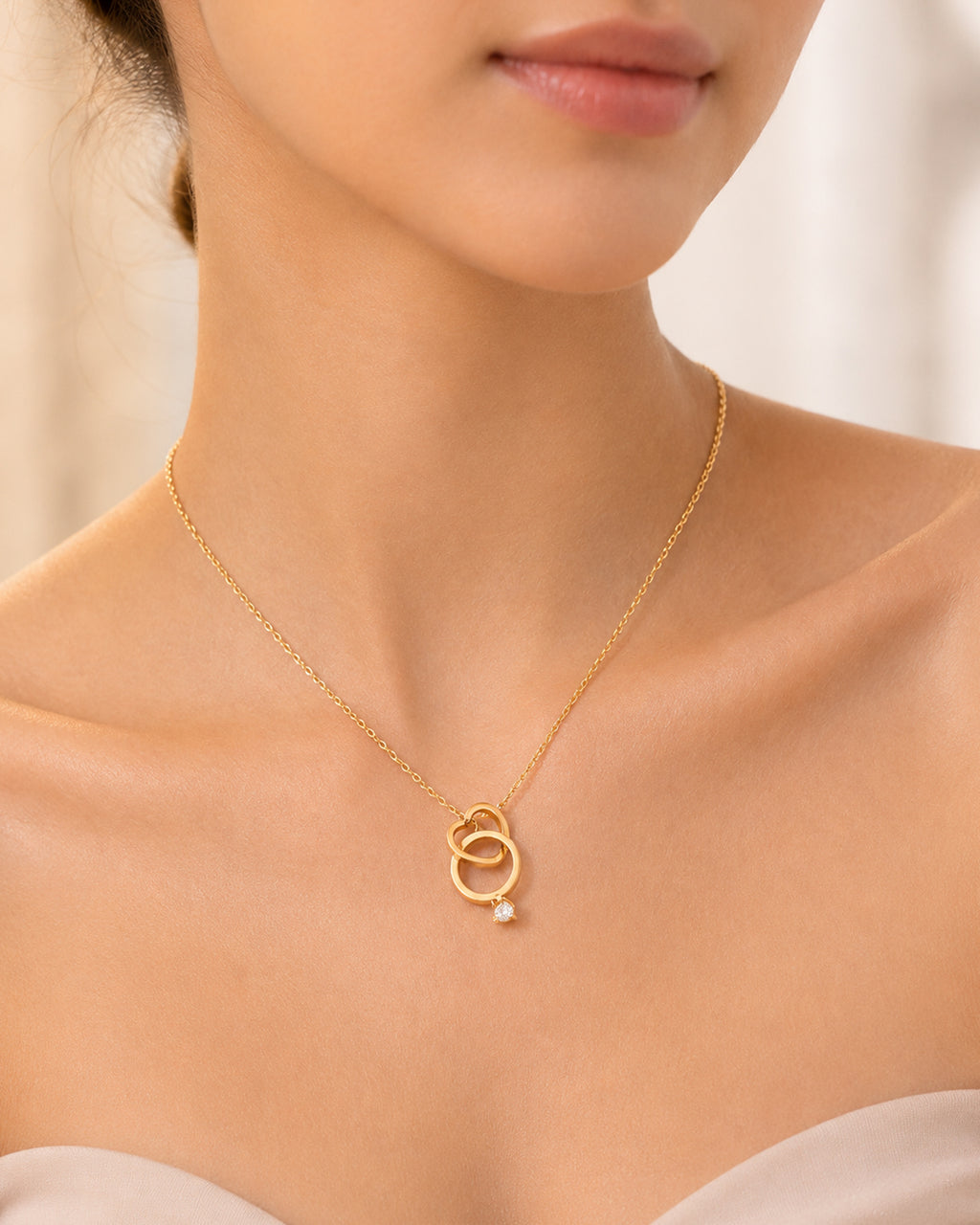 Interlocking Circle Drop Pendant Necklace
