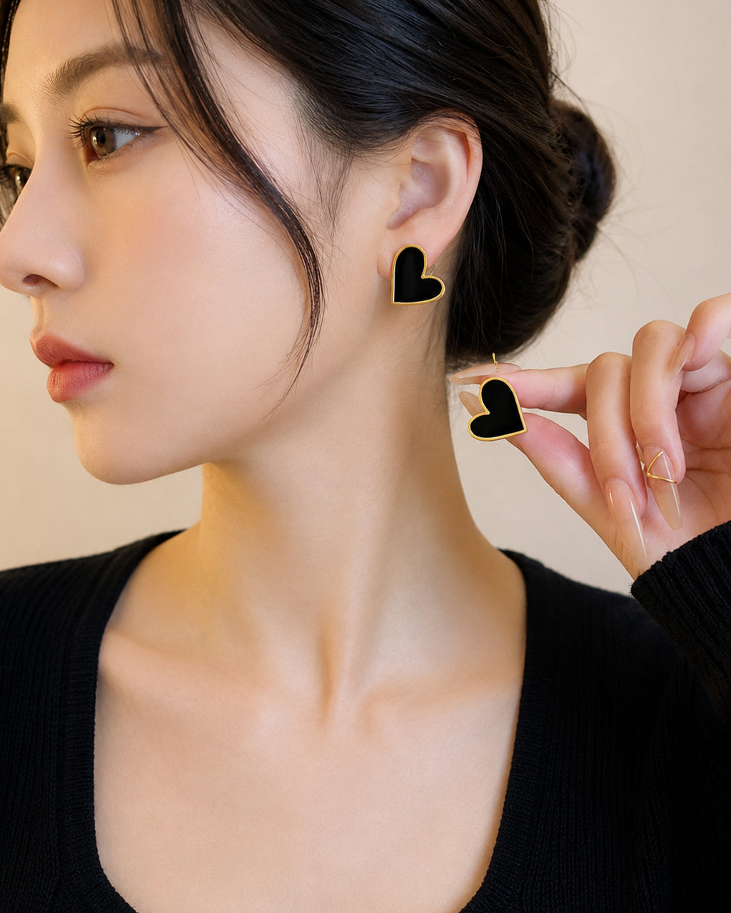 Black Heart Necklace & Stud Earrings Jewelry Set
