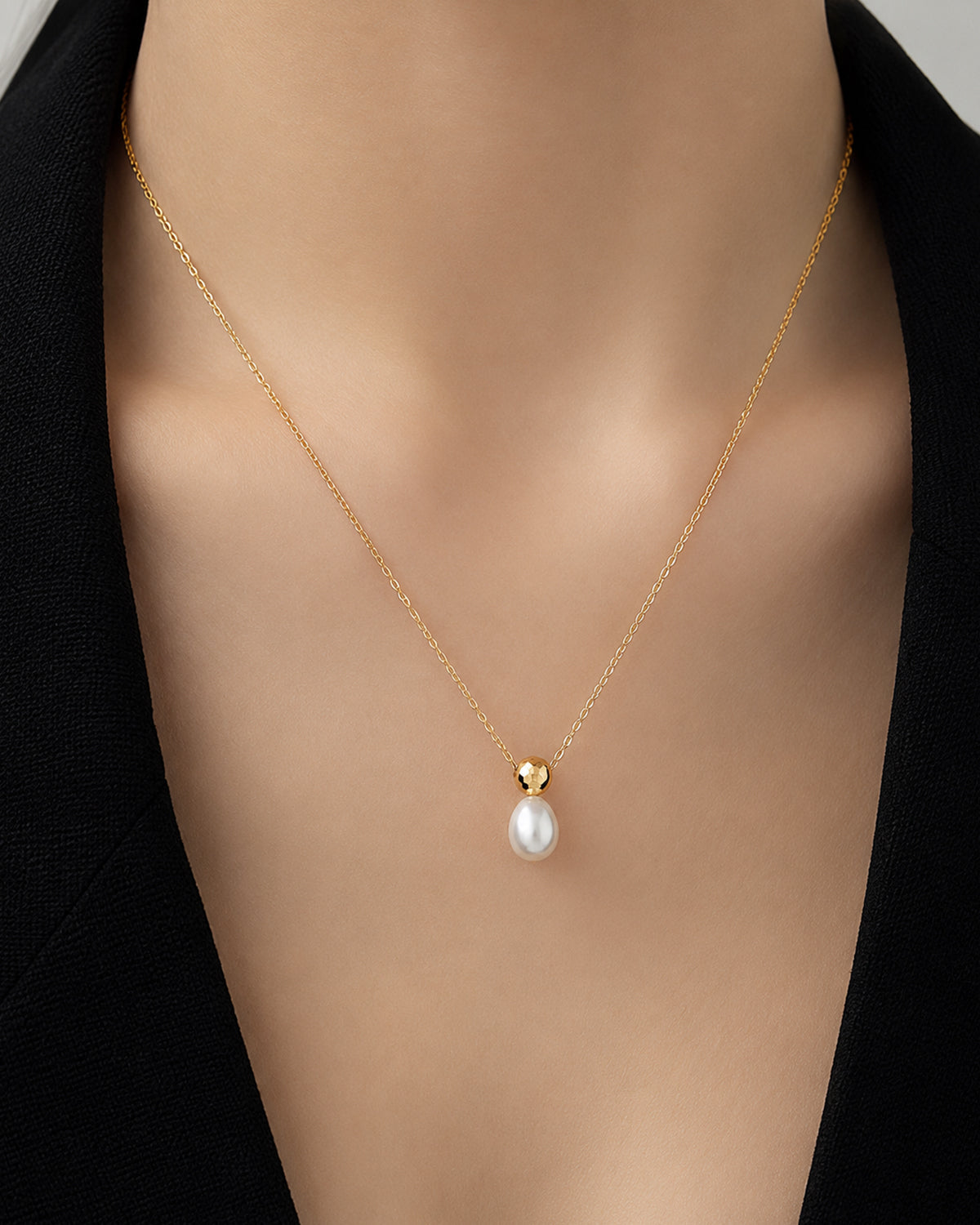 Pear Drop Pearl Pendant Necklace