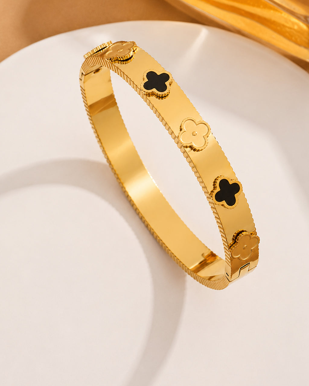 Luxury Black Clover Gold Cuff Bracelet