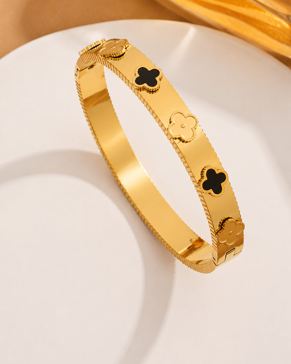 Luxury Black Clover Gold Cuff Bracelet