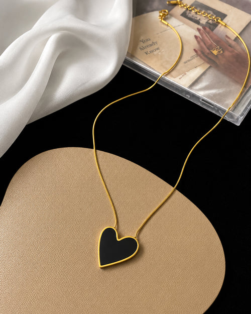 Black Heart Necklace & Stud Earrings Jewelry Set
