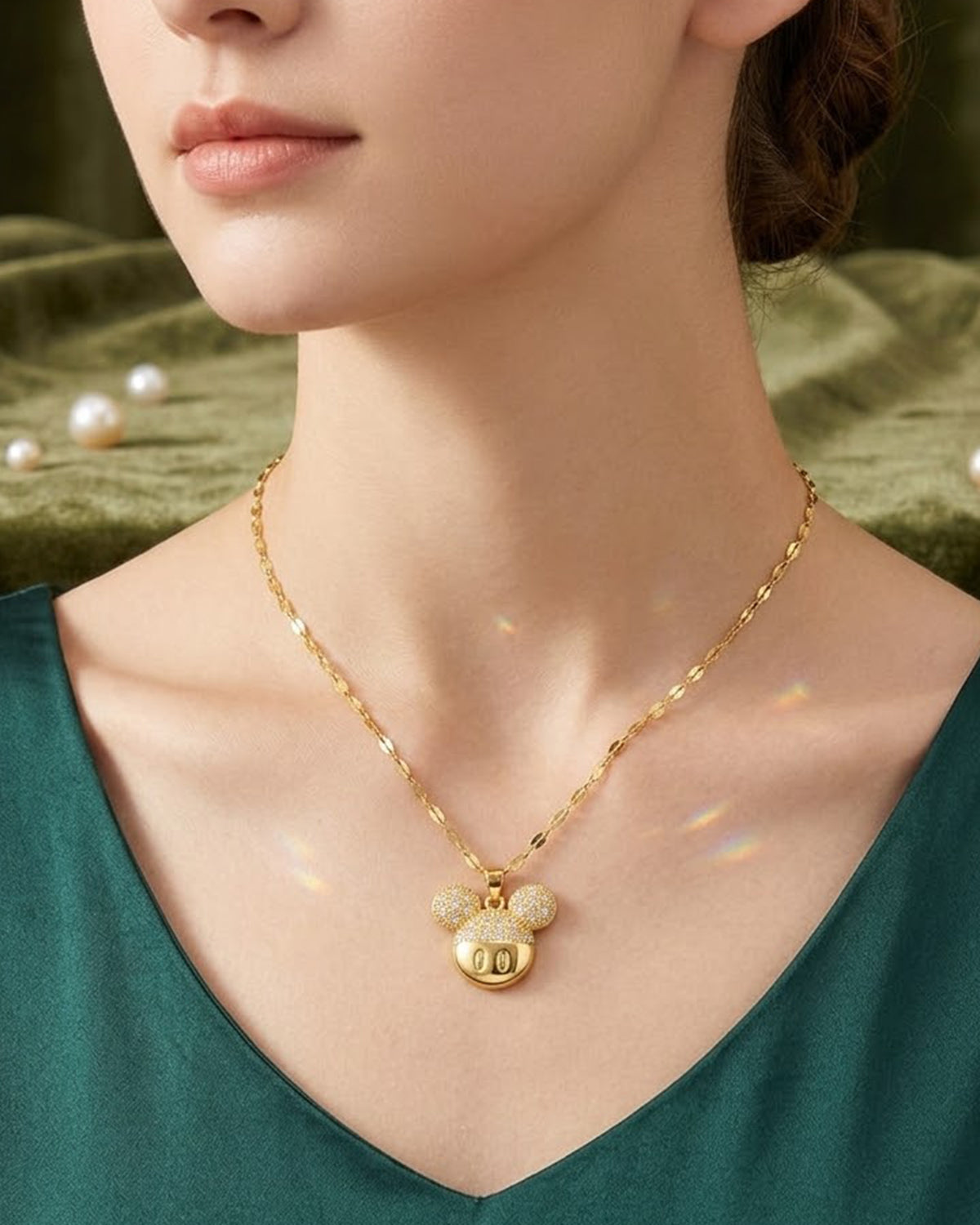 Sparkling Mouse Head Pendant Necklace
