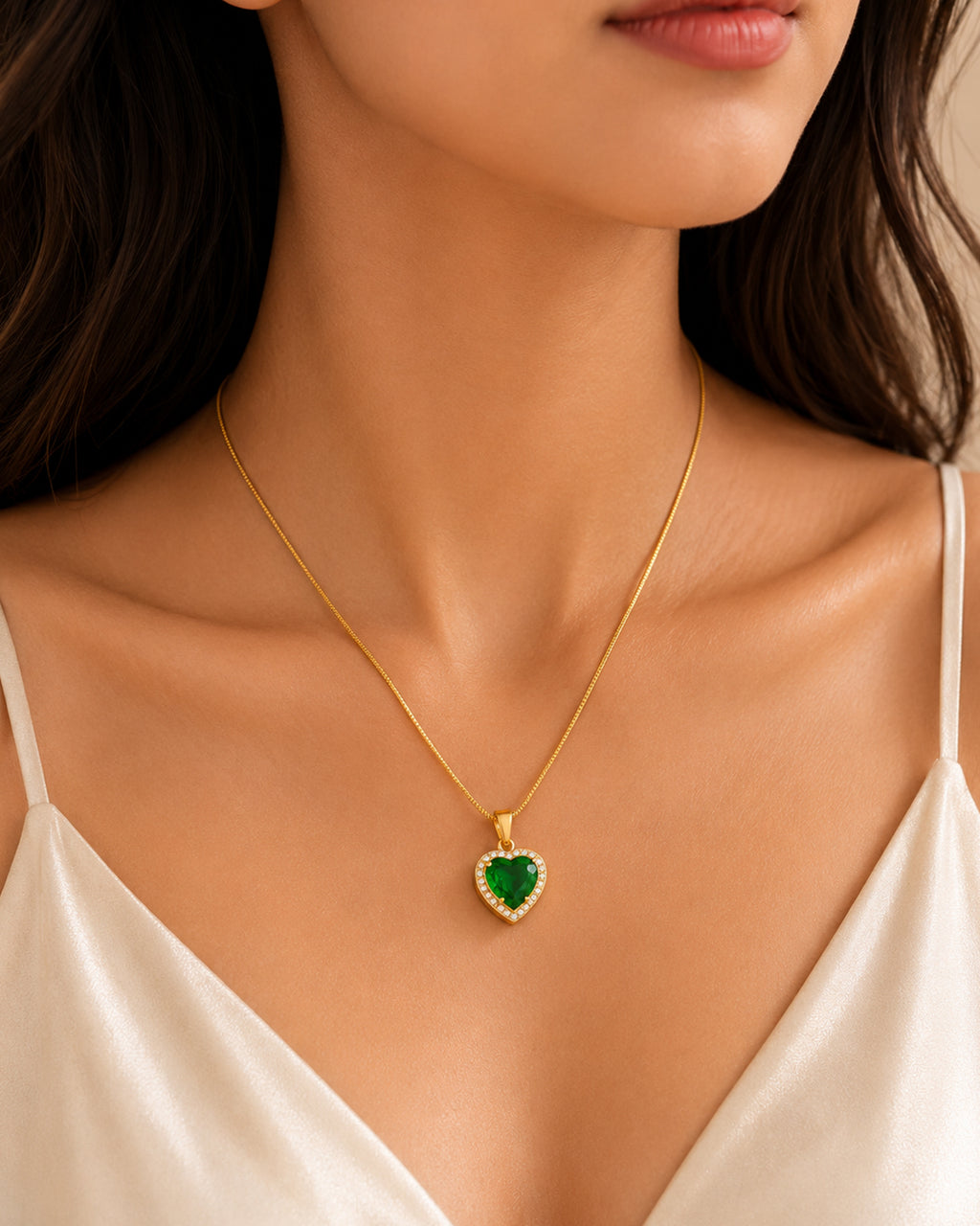 Heart Cut Emerald Green Crystal Pendant Necklace for Women