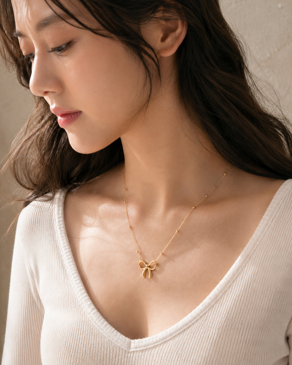 Minimalist Bow Pendant Necklace