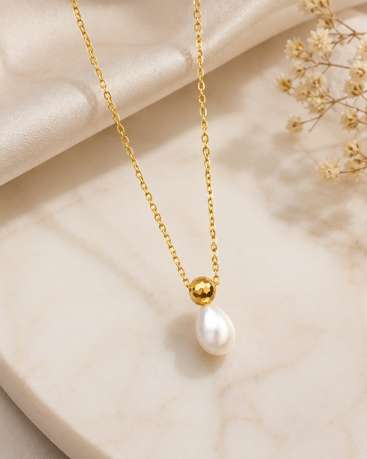 Pear Drop Pearl Pendant Necklace